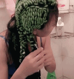 |搞笑GIF:同样都是妹子 差距咋就那么大呢