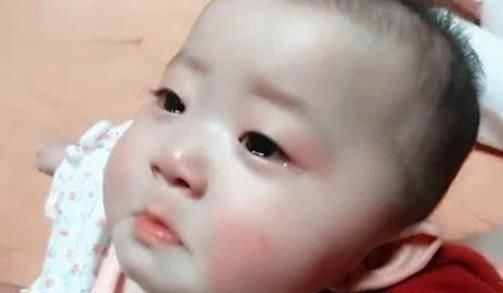 发育|宝宝睡醒后如果有这个表现,恭喜了,说明大脑发育很好,很聪明