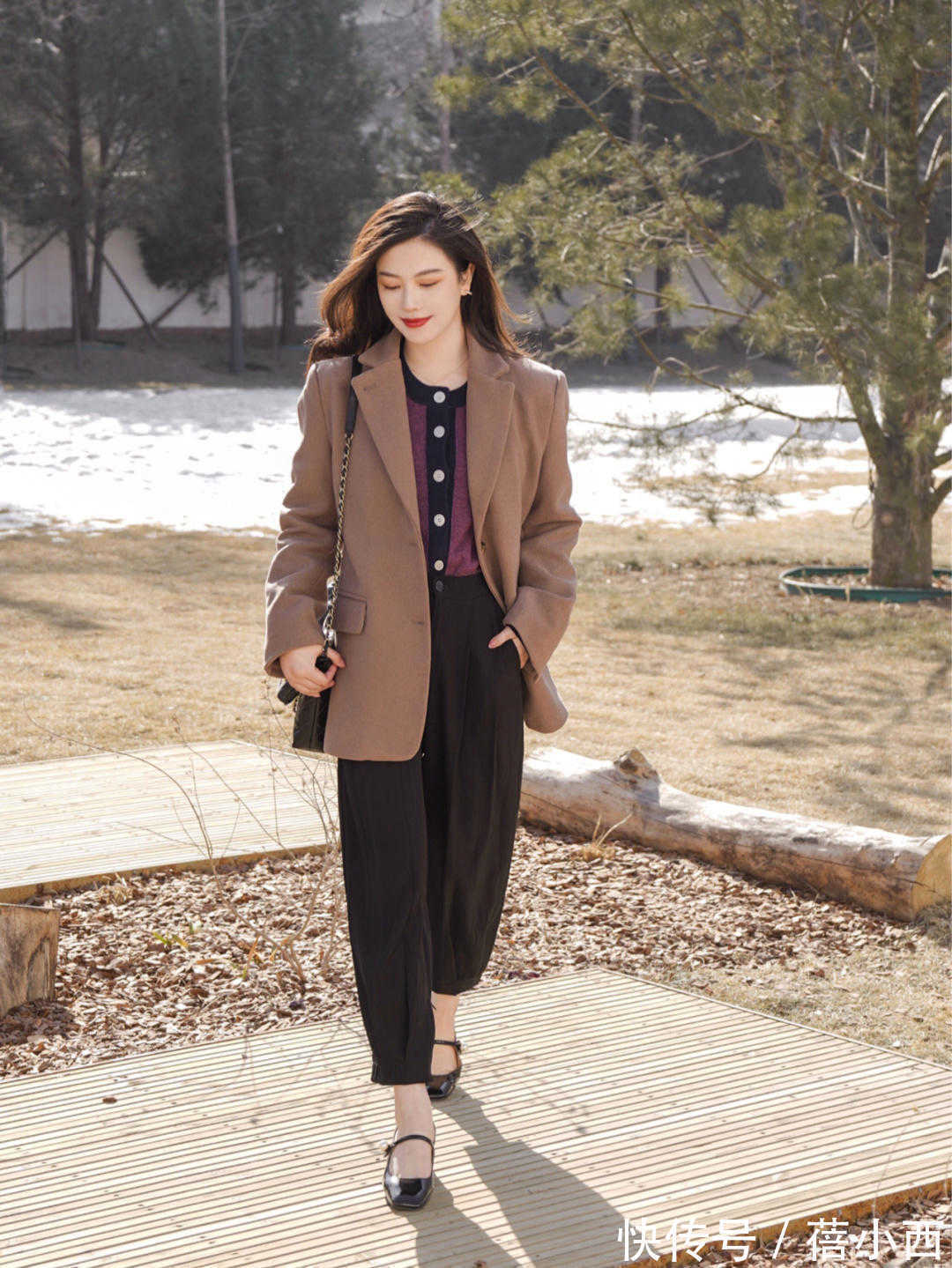 博主 想在春天穿得更时髦吗?用针织衫来穿搭凹造型,路人都夸你好看