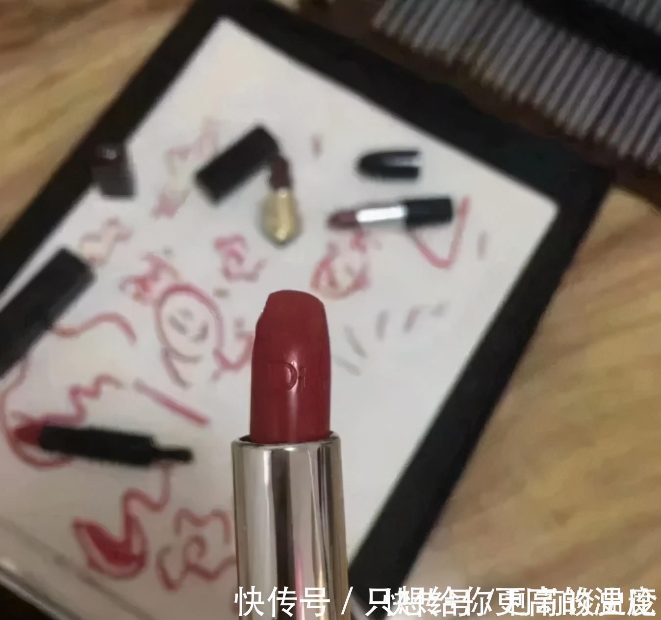 化妆品 “毁口红”火了?小学生和中学生先忍了,看到大学生操作:土豪吧