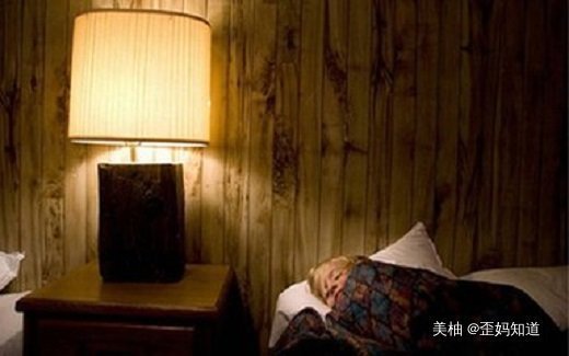 小夜灯|2岁女宝“性早熟”,只因平时一个坏习惯,家长悔不当初