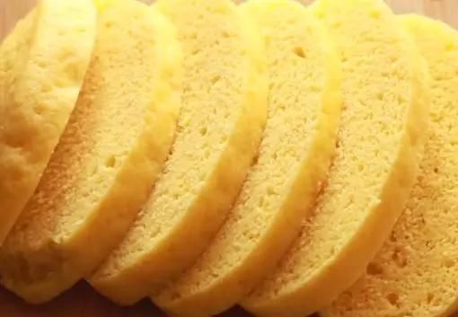 家里有玉米面一定要学做它,不用烤箱,咬一口直掉渣,太香了