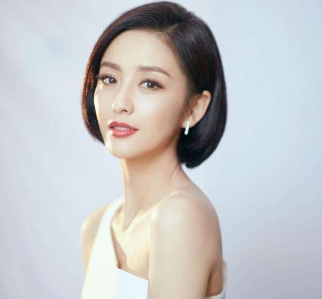 长发|女生脸上有这3个“特征”，就剪掉你的长发吧，短发更适合你