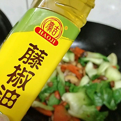 #清香麻爽秒入魂#藤椒香菇油菜