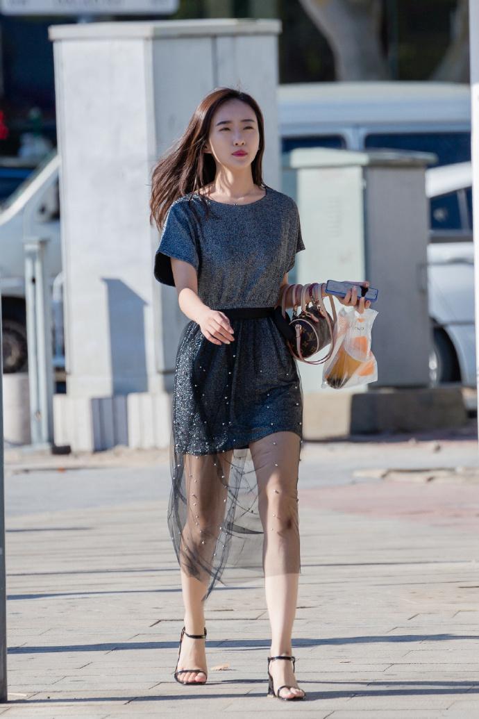 心思|街拍花点心思在穿搭上,你也能搭配出精致靓丽的美