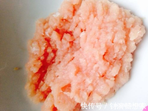 辅食|1岁以内宝宝辅食喂养指南详细到每个月龄吃什么,吃多少