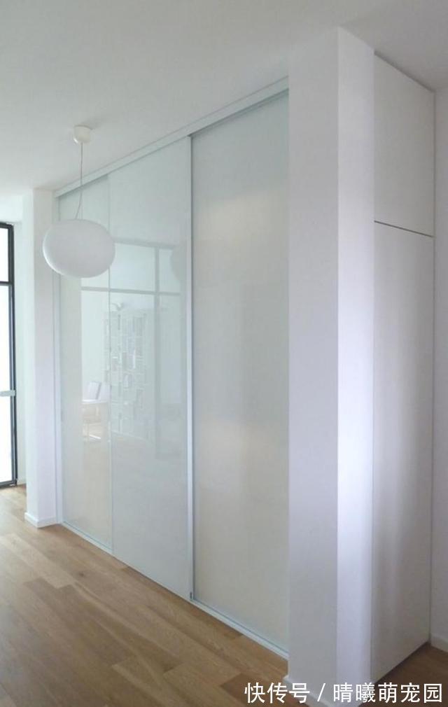 玻璃门|这脑洞我服了,用玻璃门隔出步入式玄关衣帽间,不用打柜收纳翻倍