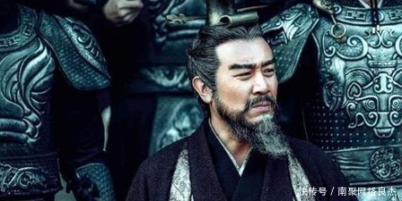 曹操|曹操为什么要去袁绍坟头哭丧吊唁？曹操跟袁绍是什么关系