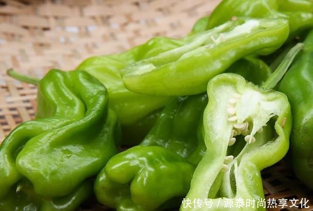 辣椒|买青椒时,挑弯的还是挑直的种菜农看“这里”就知辣不辣