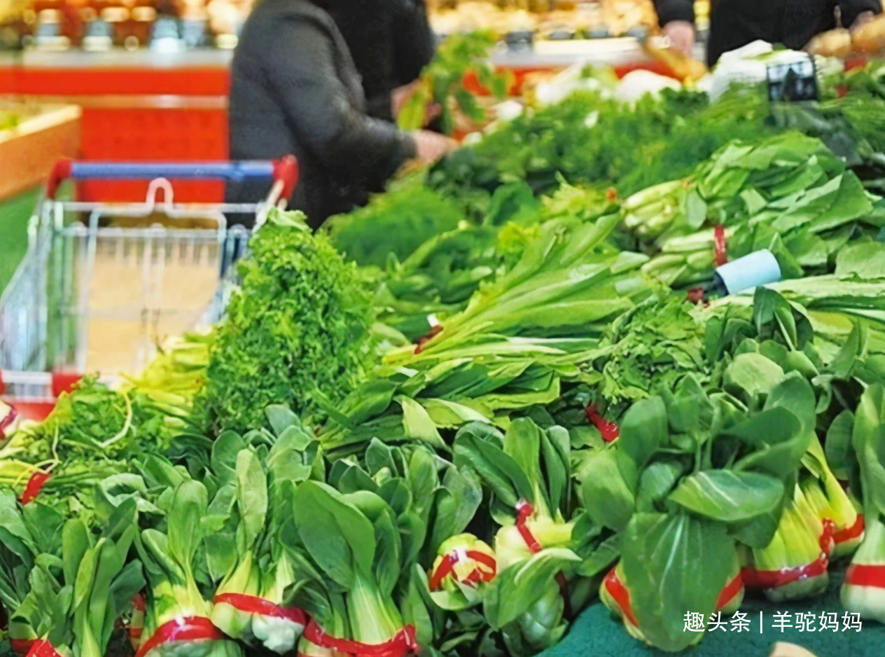 蔬菜|父母别再买“甲醛菜”给孩子吃,高温水都洗不净,对孩子健康有害