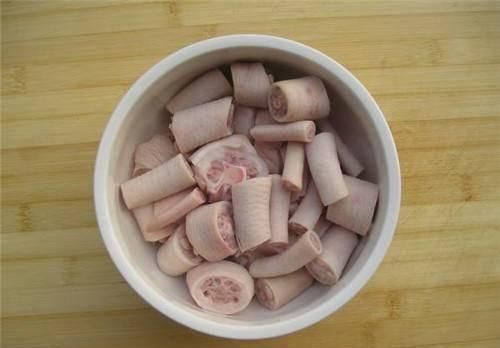 猪身上胶质最多部位,一头猪只有一个,常吃皮肤有弹性,比过燕窝