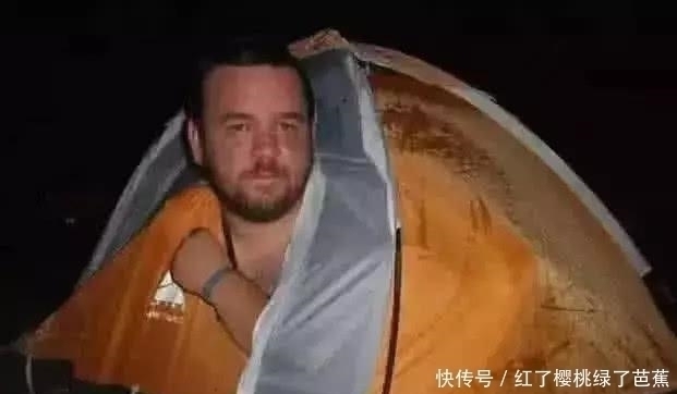 男子|外国一男子在网上买了一顶帐篷，晚上露营时气坏了！