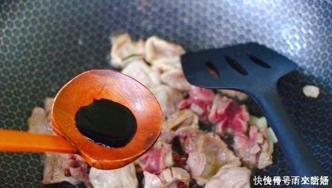 炒菜|鸡身上最脏的部位,里面含大量重金属,白给都不要,炒菜要扔掉
