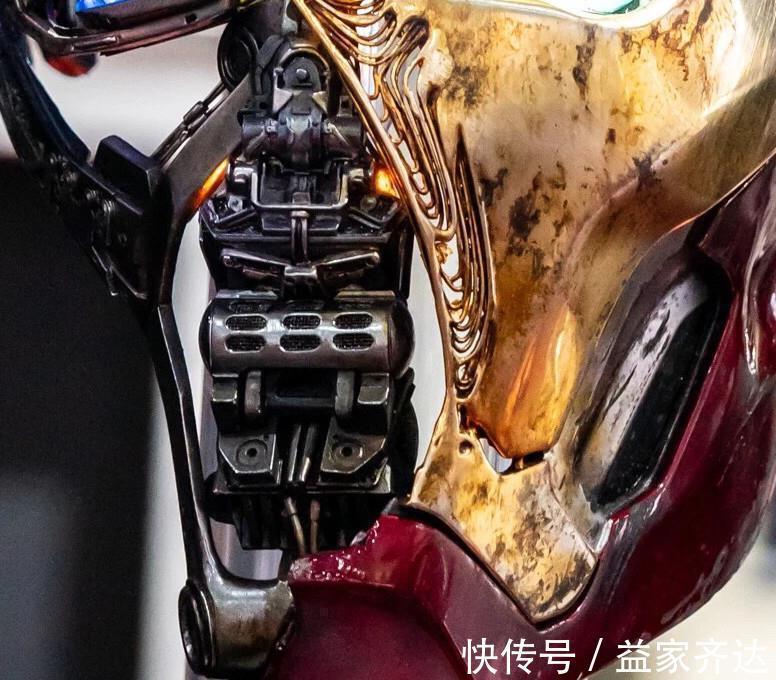 战甲|大神秀破损钢铁侠头盔，面部盔甲仿佛融化，灭霸一拳威力凸显十足