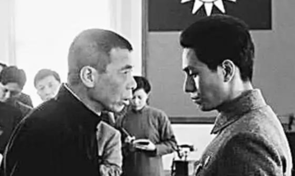 立马|杜月笙一生散财无数,真落魄时却借钱困难,唯他立马甩出百万支票