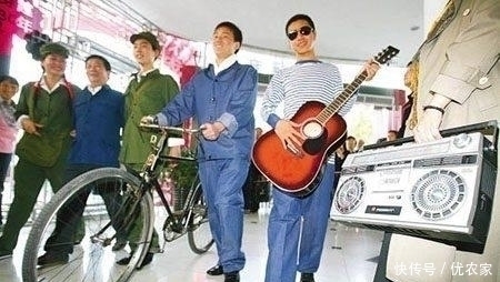 通迅 50年代到2010年代流行服的演变,你还记得小时候穿过的款式