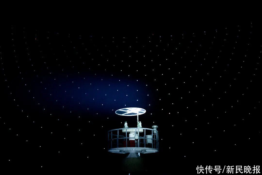 面向世界开放首日，我们去看了看“中国天眼”的唯一“打卡”点