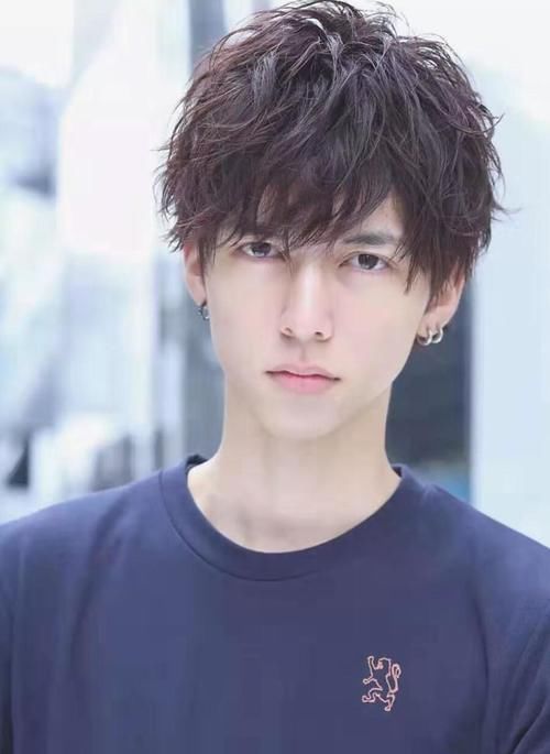 9款男生适合发型，剪了清爽干净利索！