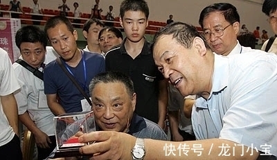 笔墨$邓朴方书法真迹罕曝不俗，下笔风雷太惊艳，被网友怒赞“写绝了”