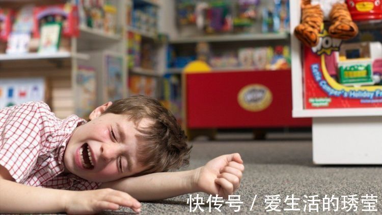 玩具|当孩子想要买玩具时,家长是直接满足还是果断拒绝?