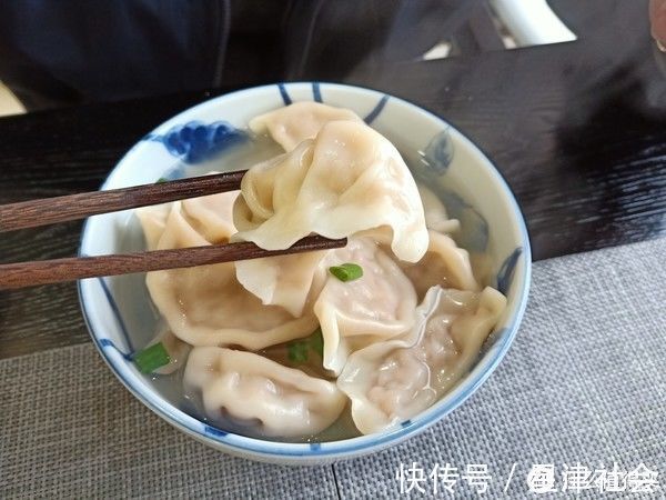 饺子|饺子馅怎么调才好吃？跟我学，一咬满口鲜汁儿，儿子能吃20个