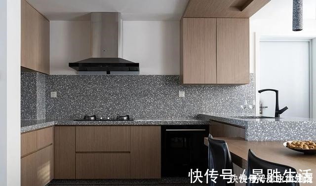 铺设|兜兜转转,曾被淘汰的水磨石,如今又火了,这独特性谁也代替不了!