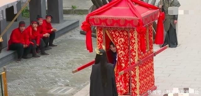 孙茜 杨紫被那英怼假单纯、张小斐被逼哭:倚老卖老的明星,真欺负人