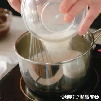 奶油|学会在家做黑王子蛋糕,再也不用出门买了