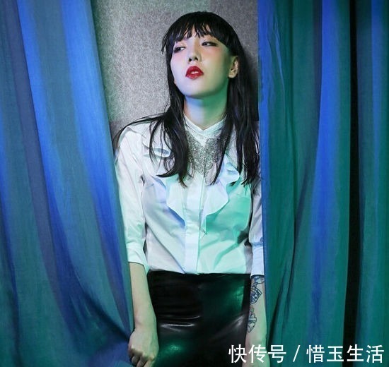 代言费从1.3亿降到小县城商演,只火了这么几年,她得罪了谁