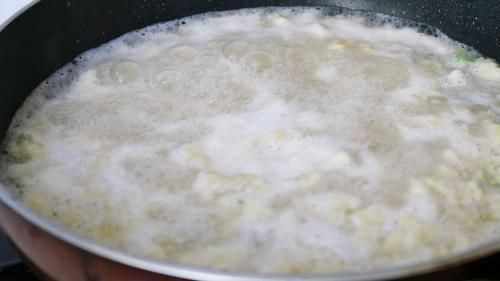 做疙瘩汤用水和面就错了,换成它,疙瘩又小又匀还劲道,吃不够