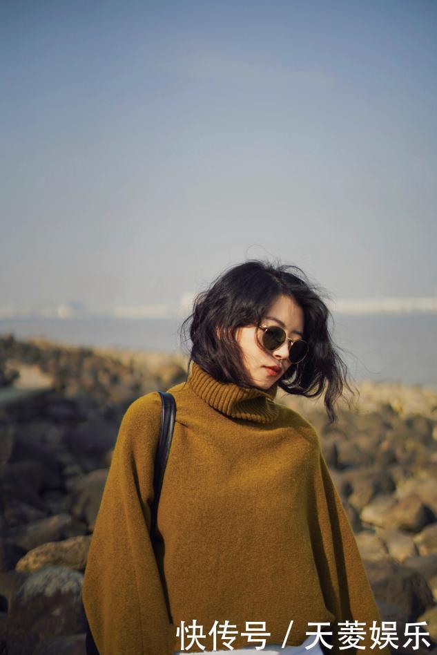 冬季别穿得太“沉闷”,学三木的气质搭配,得体优雅、照搬简单