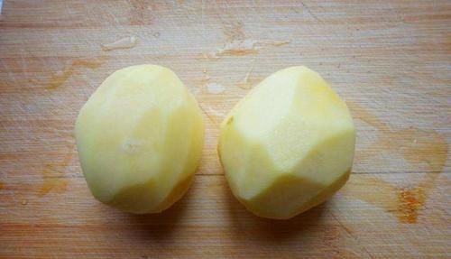 人说|买的薯片真的是土豆做的吗看完生产过程,才知道被蒙了这么多年