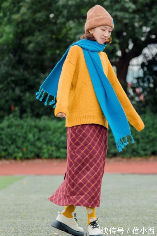 小姐姐|今年不流行“小黑裙”了,试试格纹半身裙,冬季最in的单品就是它