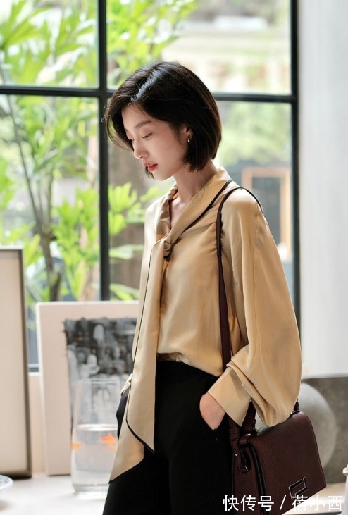 卫衣 春季还是穿“衬衫”最高级,搭配半身裙、牛仔裤、阔腿裤,好洋气