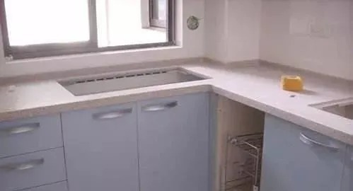 橱柜|越来越多人厨房不装橱柜,换上这“新潮货”,实在太聪明了,不仅省钱还很实用