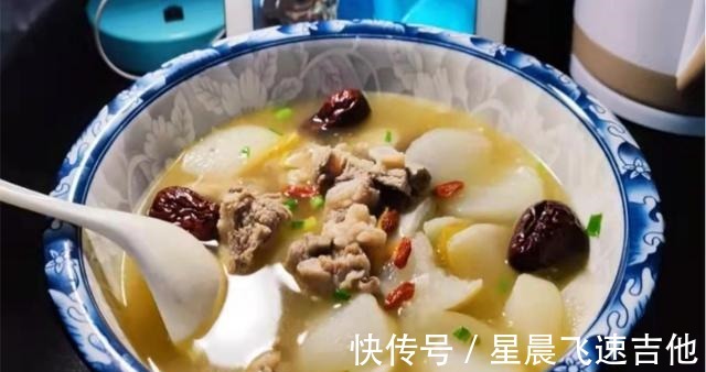 冬天碰到这食材，我从不手软，买来炖汤喝，营养又滋补，别不懂吃！