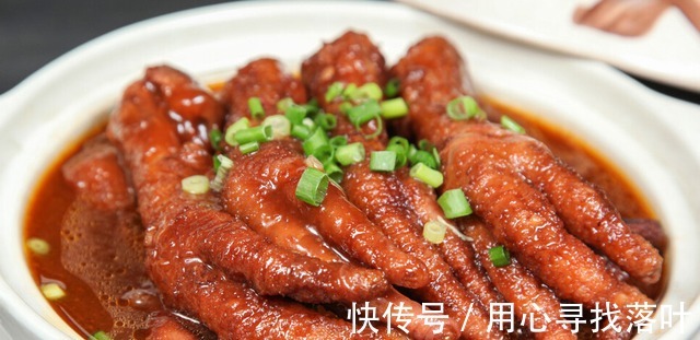 做虎皮鸡爪记住“1煮1泡”窍门，鸡爪快速起皱脱骨，皮酥肉嫩！