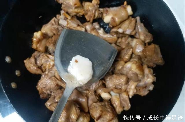 几个步骤去除羊肉膻味，肉质软嫩鲜香，放心吃肉不怕胖，特别下饭