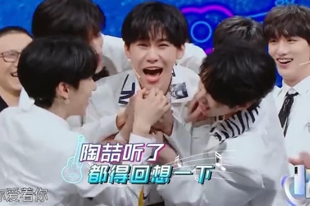 强捧新人?《王牌》镜头被大量删减,张靓颖发文讽刺节目组一剪梅