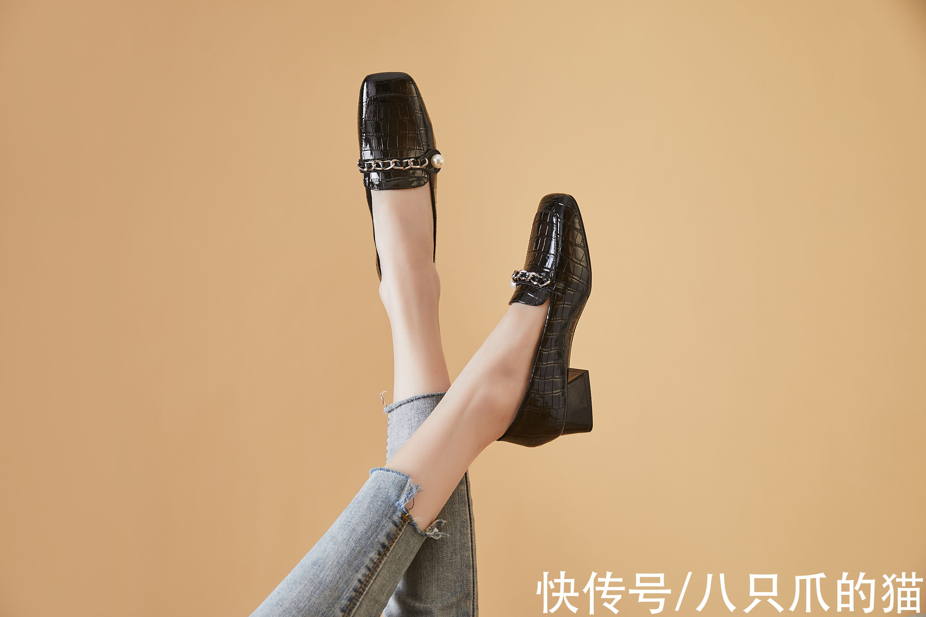 新鲜感 hold不住高跟鞋就少穿,今秋流行乐福鞋,穿上你就知道有多舒服