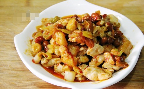 周末一家四口午餐,花费不足50,六菜一汤,简简单单,吃的美美的