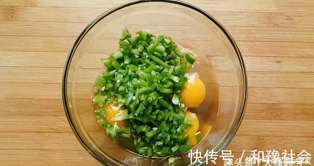 最简单快速早餐饼,1碗面,3个鸡蛋,不揉面不擀面,15分钟就出锅