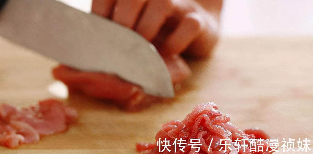 顺丝|炒肉时不管炒啥肉都别直接下锅炒,牢记4技巧,肉香不腥也不柴