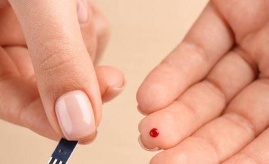 控制血糖|人到50岁,得糖尿病可以活多大年纪?或许这里有你想要的答案