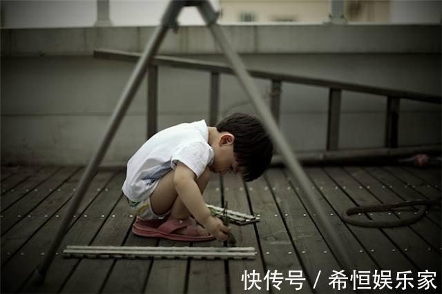 马斯洛|3岁宝宝''爱攀比'',可能是缺乏认同感,搞清原因更重要