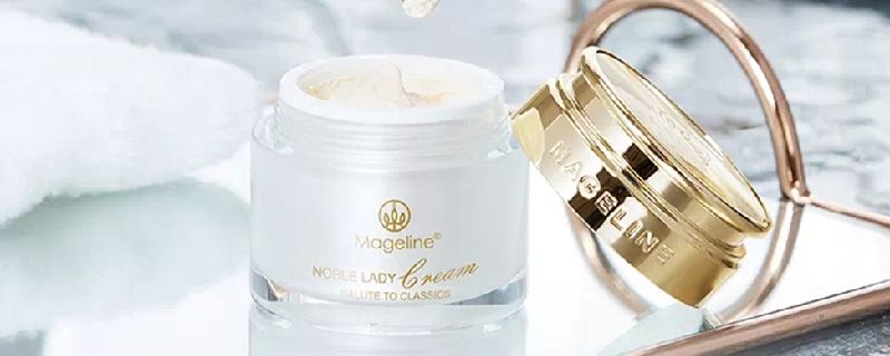 贵妇膏用完用不用洗脸