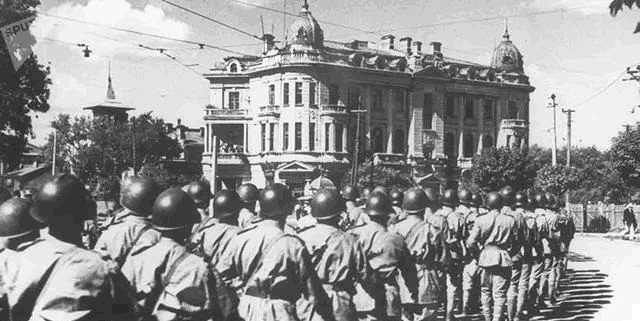 没了|30万精锐部队奉命回国,整整走了5年,回国后国家却没了