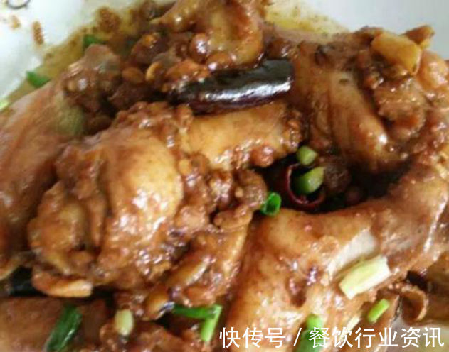 辣白菜|美食推荐：韩式豆腐汤，凉拌白菜心，豆豉酱蒸鸡腿，红烧鸡块