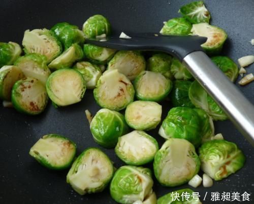 抱子甘蓝|女人宁可肉不吃，也要吃这菜，便秘不见了，眼睛明亮，腰围变细2圈