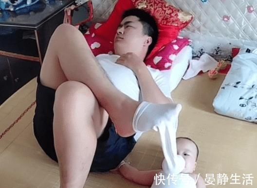 奶爸|“爸爸带娃,只要活着就好”,奶爸臭袜子用处多,花式喂娃火了